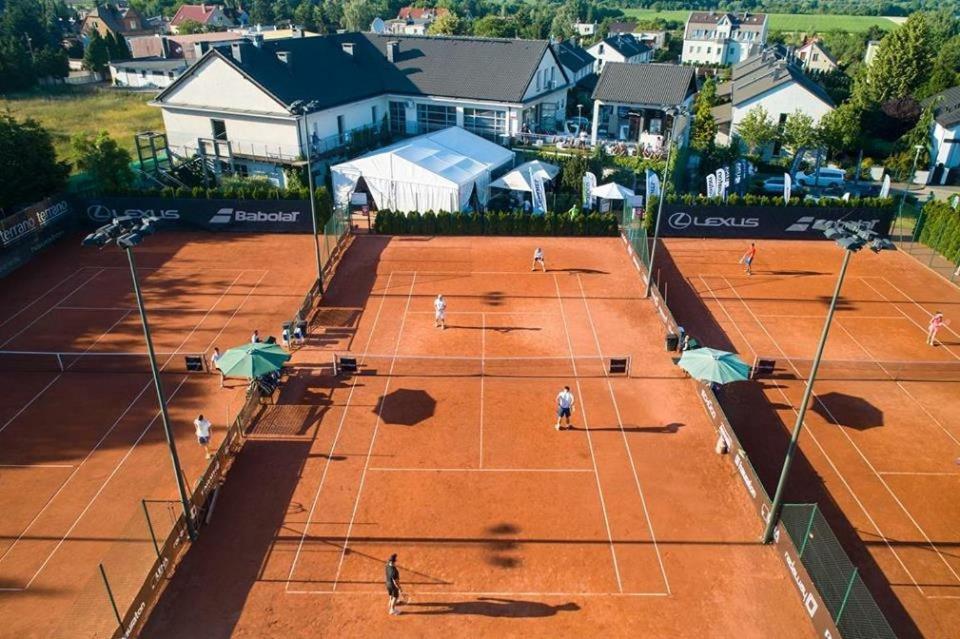 Hotel Restauracja Tenis Kortowo Poznan Ngoại thất bức ảnh