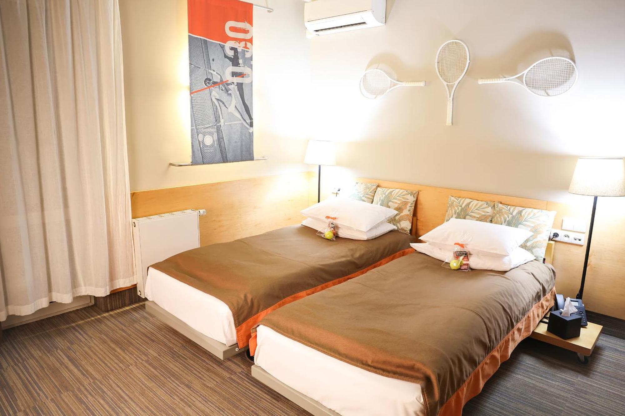 Hotel Restauracja Tenis Kortowo Poznan Ngoại thất bức ảnh