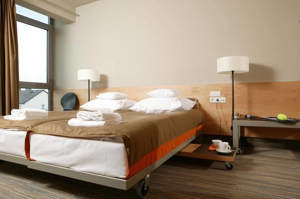Hotel Restauracja Tenis Kortowo Poznan Ngoại thất bức ảnh