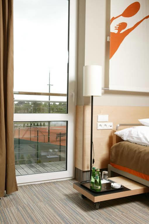 Hotel Restauracja Tenis Kortowo Poznan Ngoại thất bức ảnh