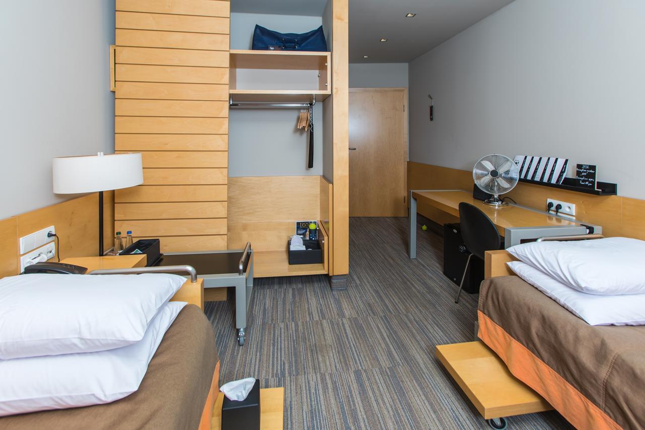 Hotel Restauracja Tenis Kortowo Poznan Ngoại thất bức ảnh
